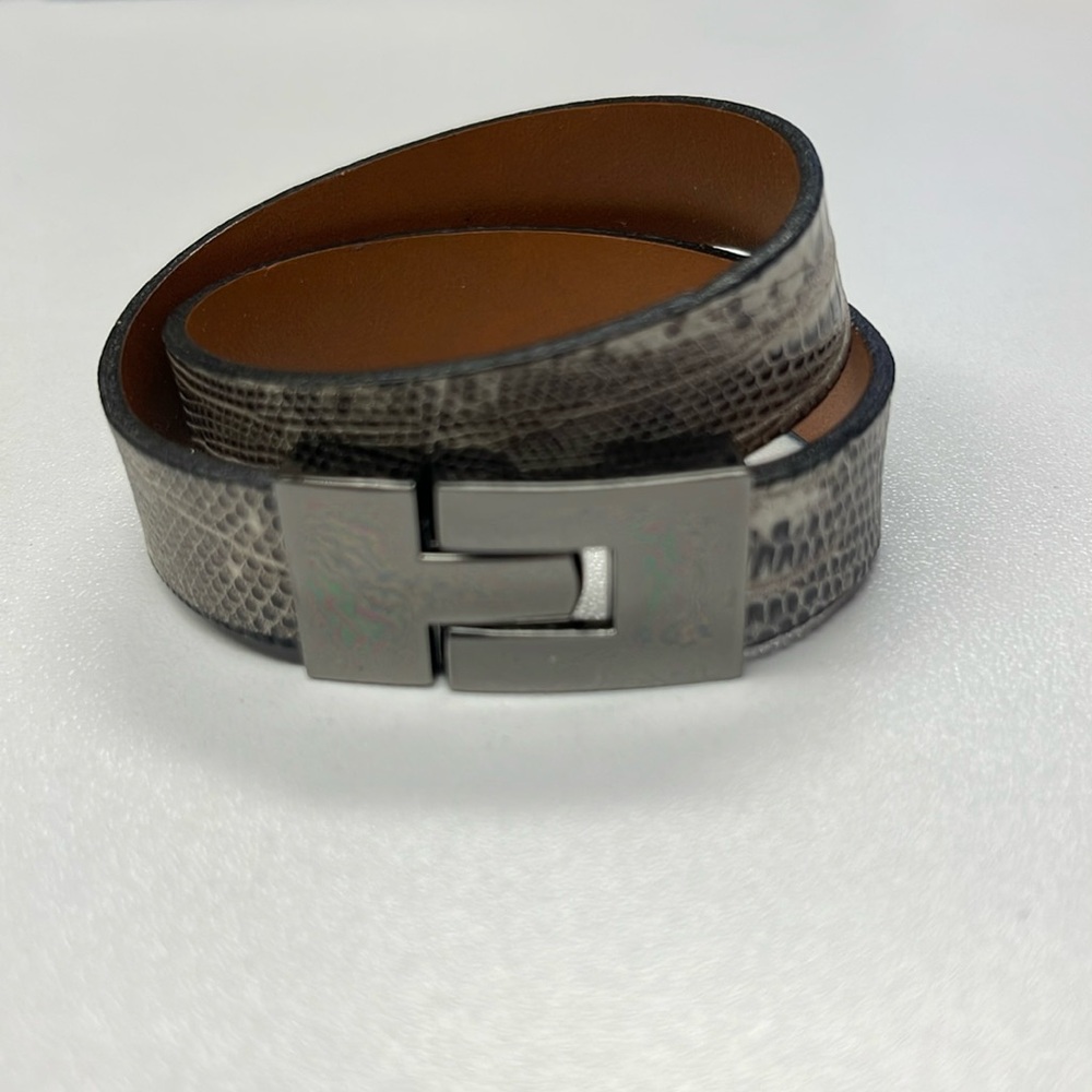 Leighelena Double Jigsaw Bracelet Beige Marked Lizard with Gun Metal Gray Clasp.